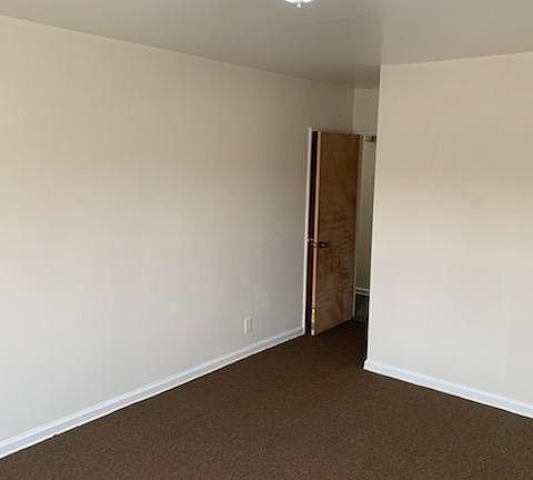 5th image of 10242 183rd Pl
