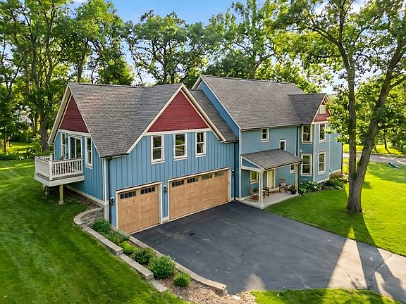 2nd image of 885 Geneva Rd