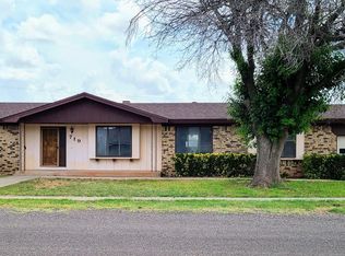 719 E 20th St, Crane, TX 79731