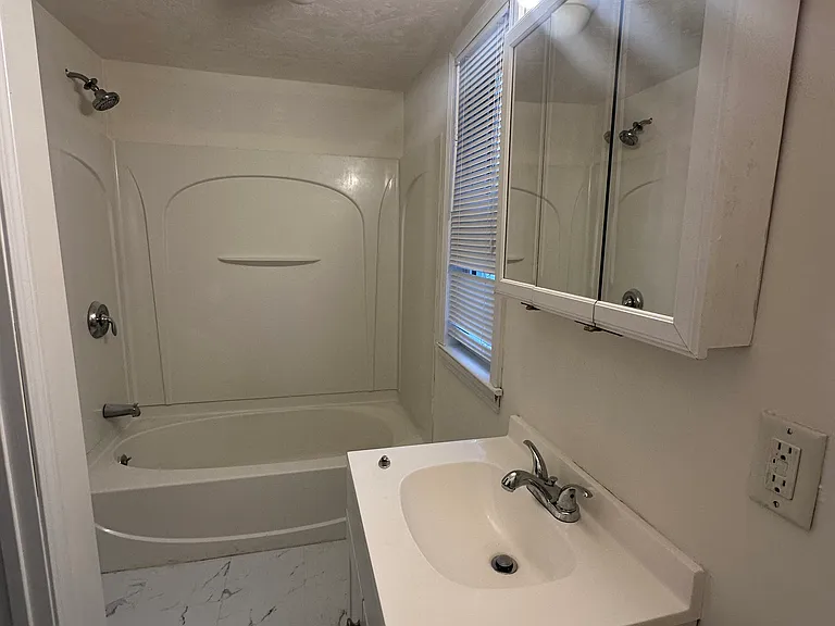 45 Exeter St — Photo 10