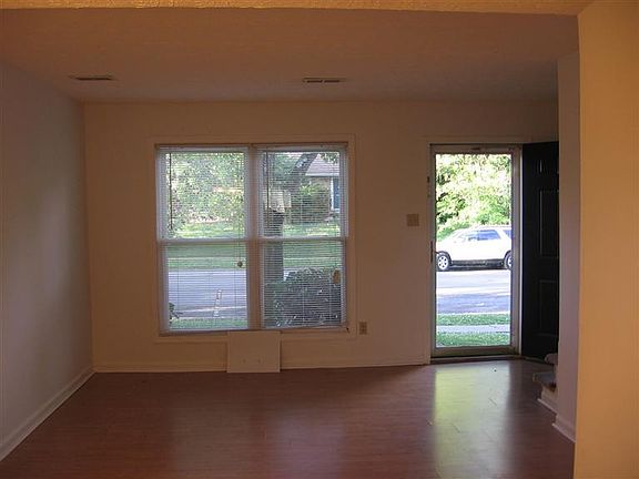 4th image of 2478 Woodhill Dr