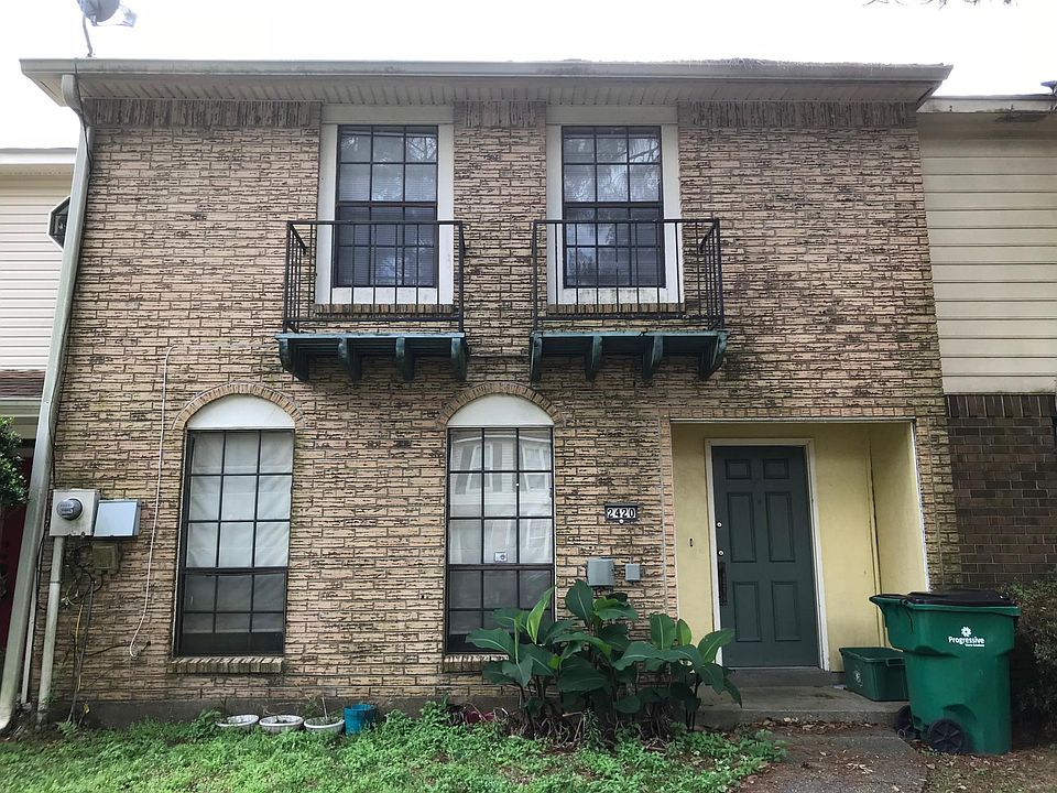 1st image of 2420 Oxford Pl