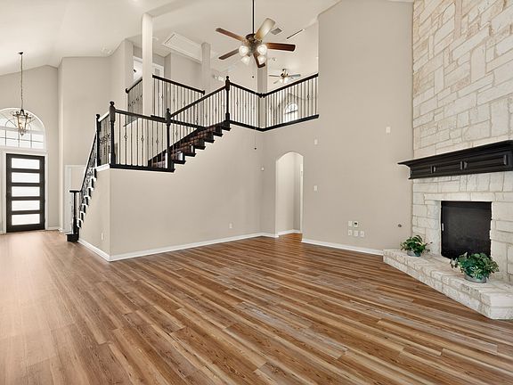 3rd image of 852 State St