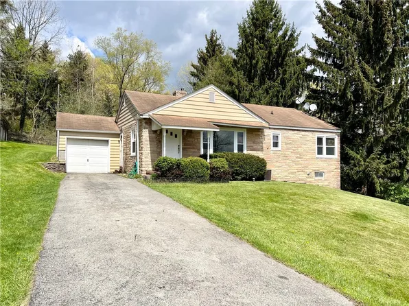 250 S Somerset St, Stoystown, PA 15563