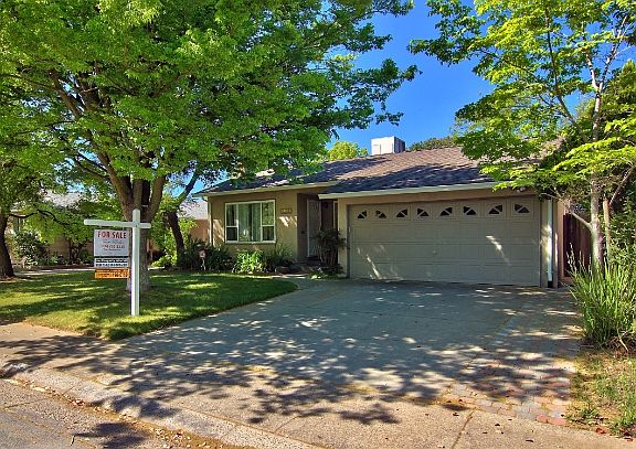 2nd image of 5684 Jacks Ln