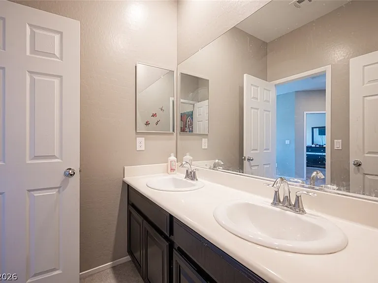 2715 Amazing Meadows Ave #1182 — Photo 32