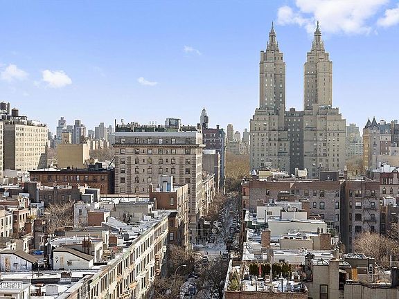3rd image of 166 W 75th St APT 1404