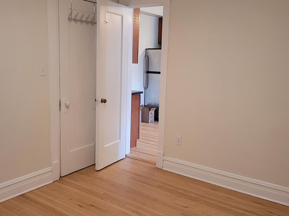 1st image of 1462 W Carmen Ave Unit 1