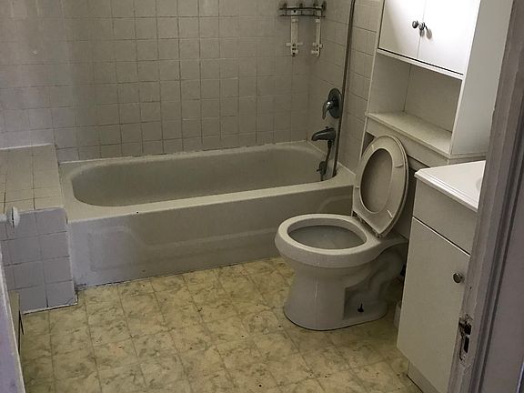 5th image of 3512 Henritze Ave #B