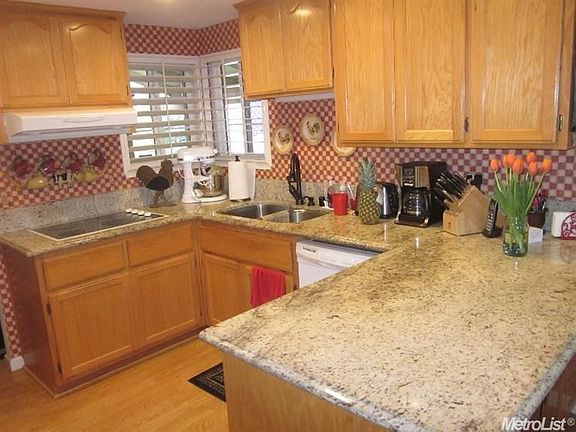 5th image of 9290 Thilow Dr