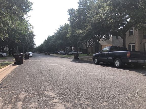 5th image of 8203 Broken Branch Dr