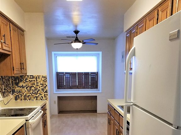 4th image of 53 Croyden Ct