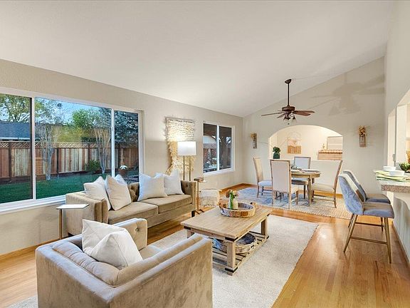 5th image of 495 La Canada Ct
