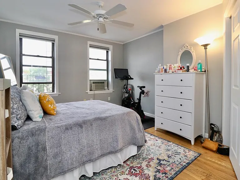 553 Jersey Ave #4R — Photo 13