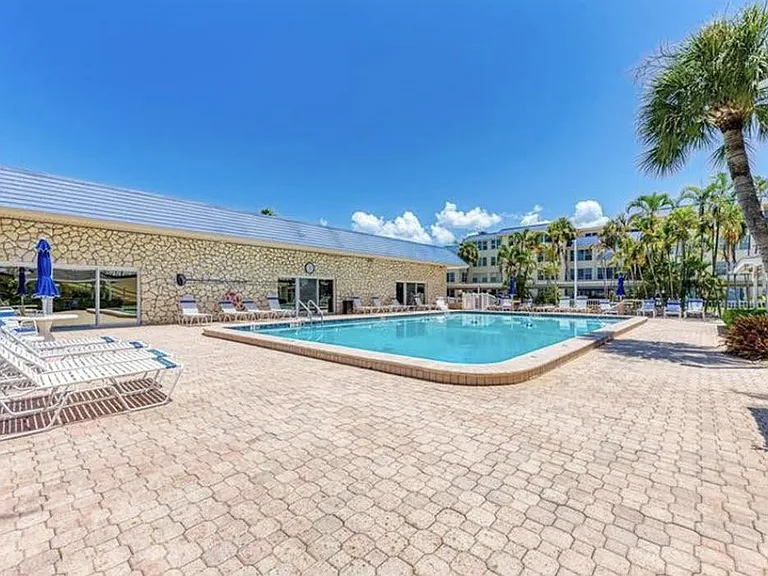 3806 Gulf Of Mexico Dr #208C — Photo 25