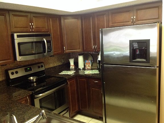4th image of 470 South Park Road #109