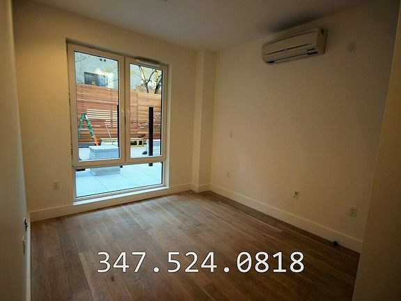 4th image of 961 Willoughby Ave #106