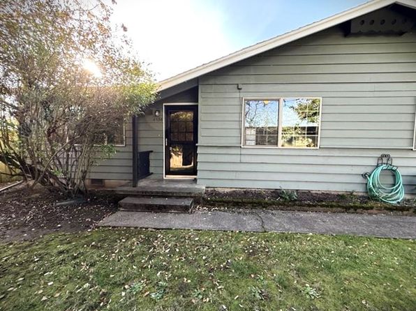 4538 NE Killingsworth St