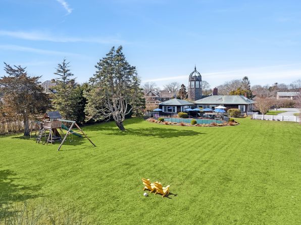 11 Club Ln, Quogue, NY 11959