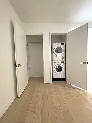 5th image of 535 W 43rd St #11NO