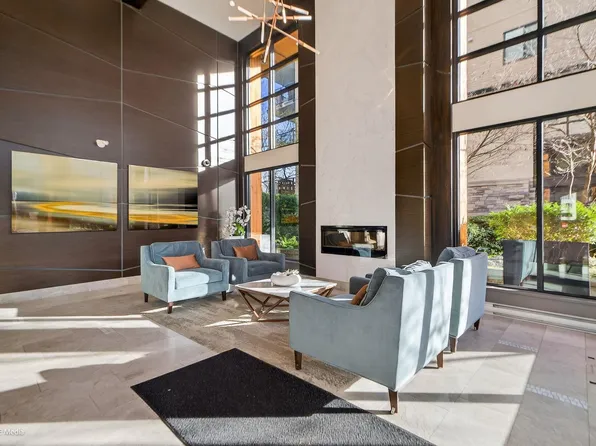 1151 Windsor Mews #308, Coquitlam, BC V3B 0M9