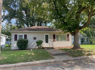 206 33rd Ave N, Clinton, IA 52732
