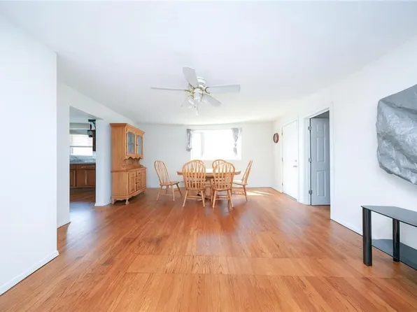 208 Saint Mary's Avenue image 4 of 47