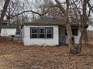 212 W 6th St, Dixon, IL 61021