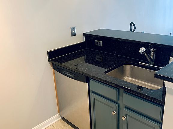 4th image of 2655 Prosperity Ave APT 452