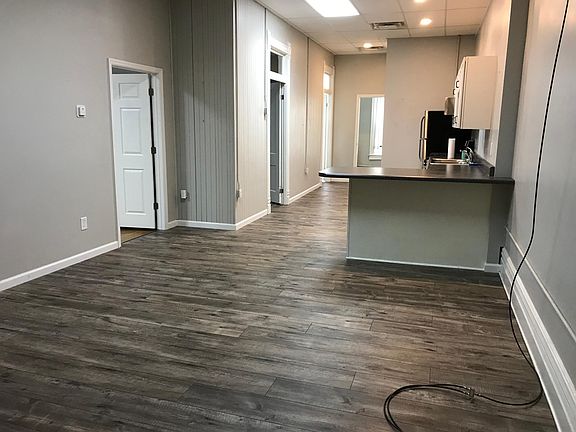 2nd image of 515 1/2 2nd St #B