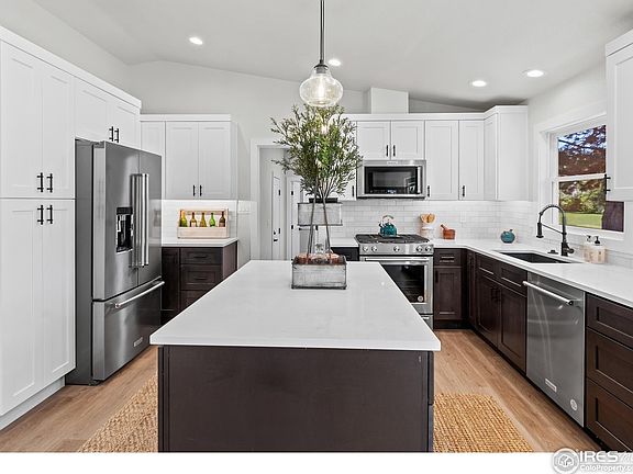 3rd image of 1817 Cannes Ct