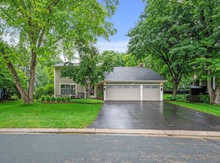 10244 Nottingham Trl, Eden Prairie, MN 55347