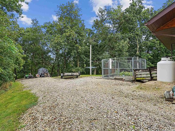 5th image of 11757 Apple Rd