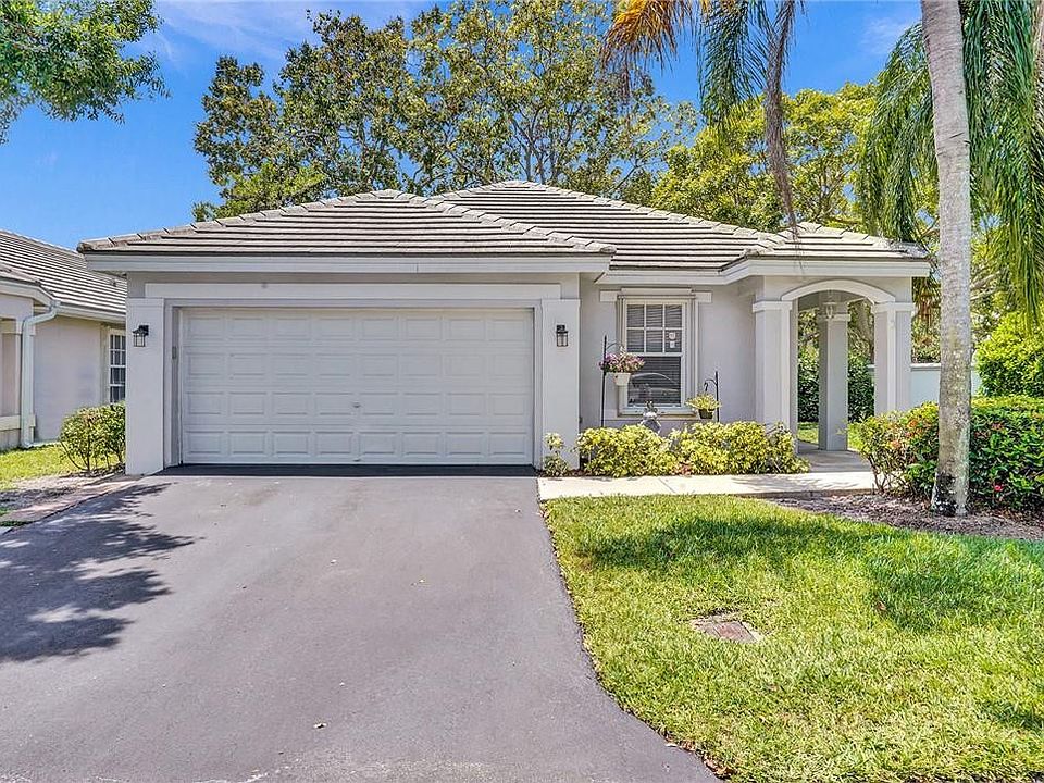 1st image of 8960 Woodside Court