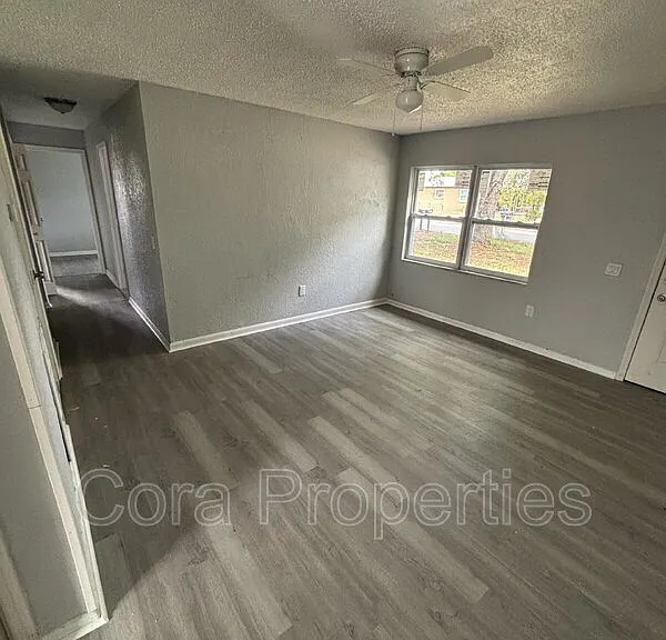 2436 Lilly St — Photo 10