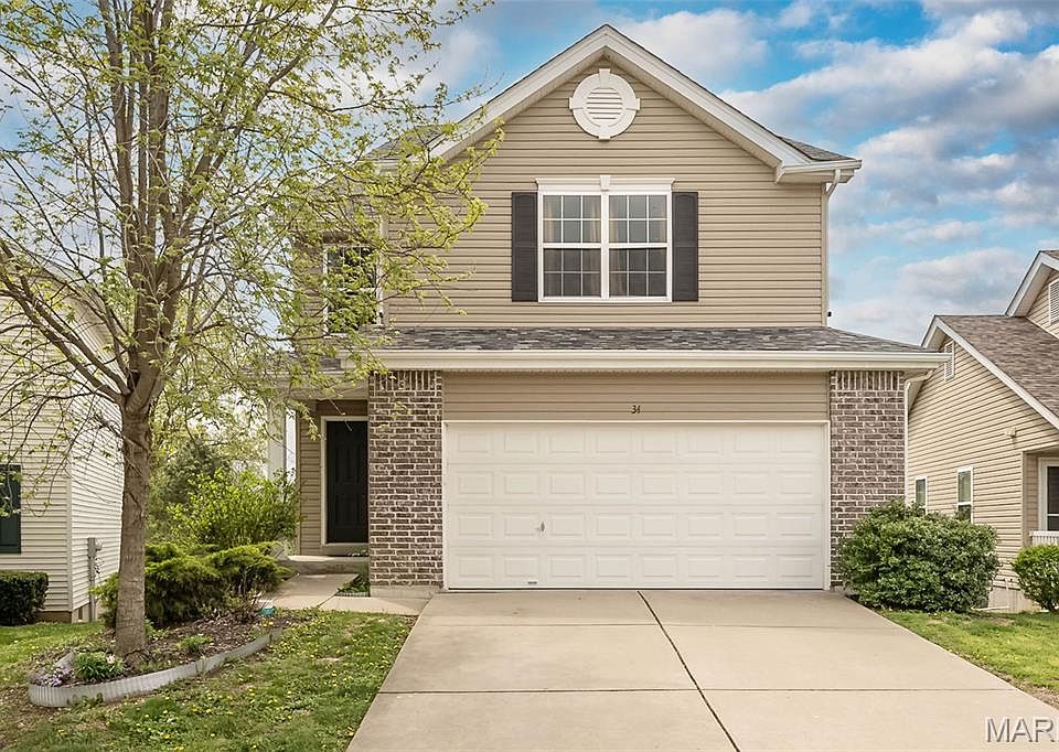1st image of 34 Chesterfield Ct