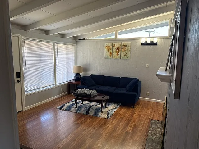 3 bed, 1108 sqft, $6,000 — Photo 3