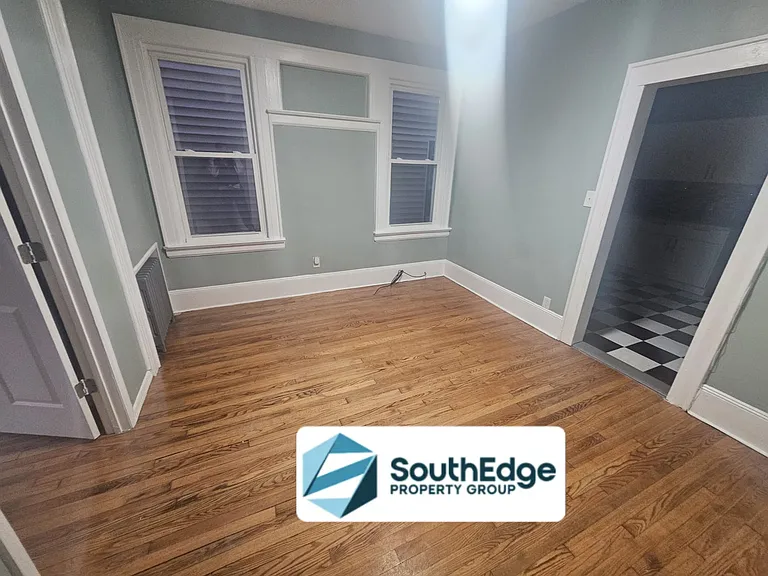 636 Grove St #1L — Photo 7