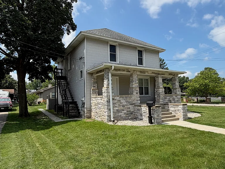 705 E Grant Hwy #2 — Photo 2