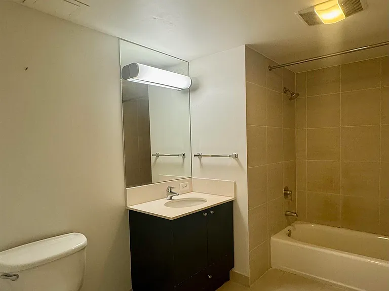 311 Oak St #804 — Photo 10