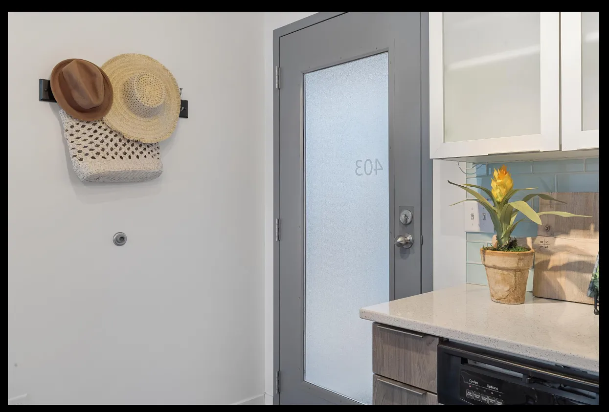 2 bed, 1.5 bath, 632 sqft, $2,200 — Photo 4