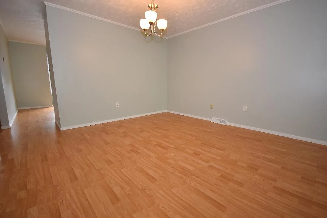 2 bed, 2.5 bath, 1700 sqft, $1,950 — Photo 4