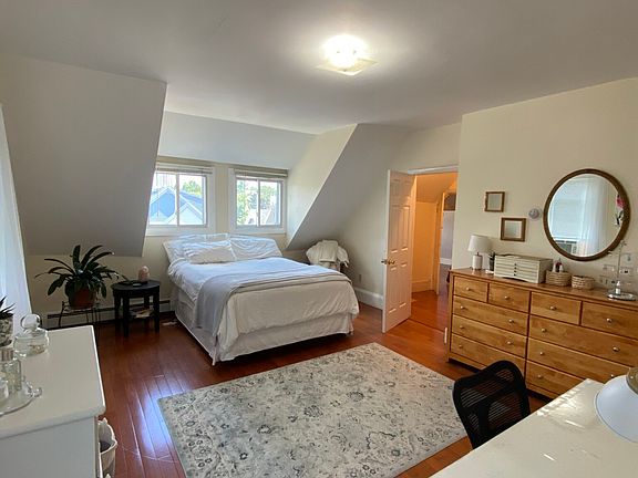 4th image of 83 Linden St #83
