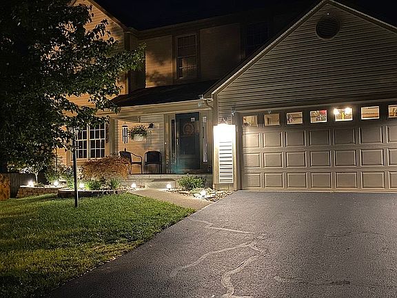 2nd image of 1815 Woodside Dr