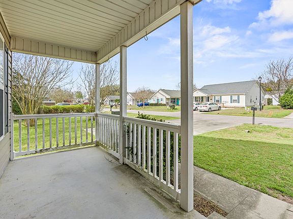 4th image of 442 Sean River Rd.