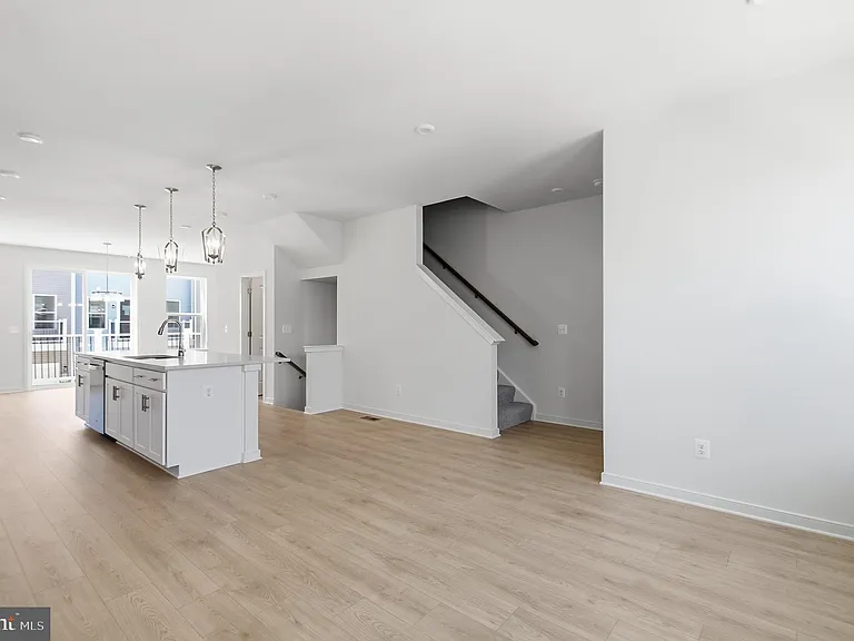 18002 Alicia Ave — Photo 11