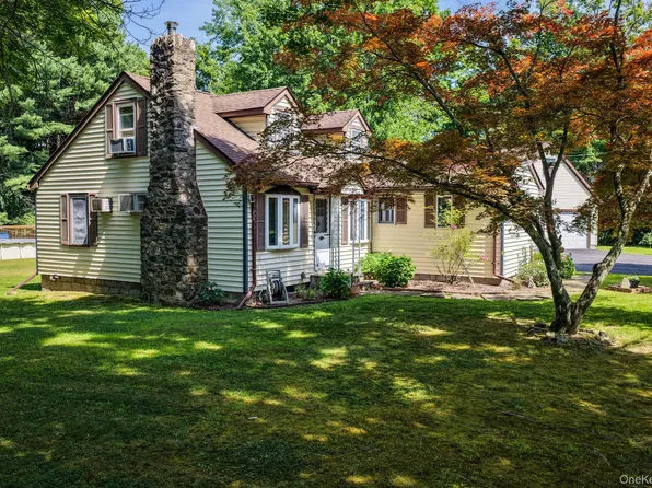 10 Old Dominion Road, Blooming Grove, NY 10914