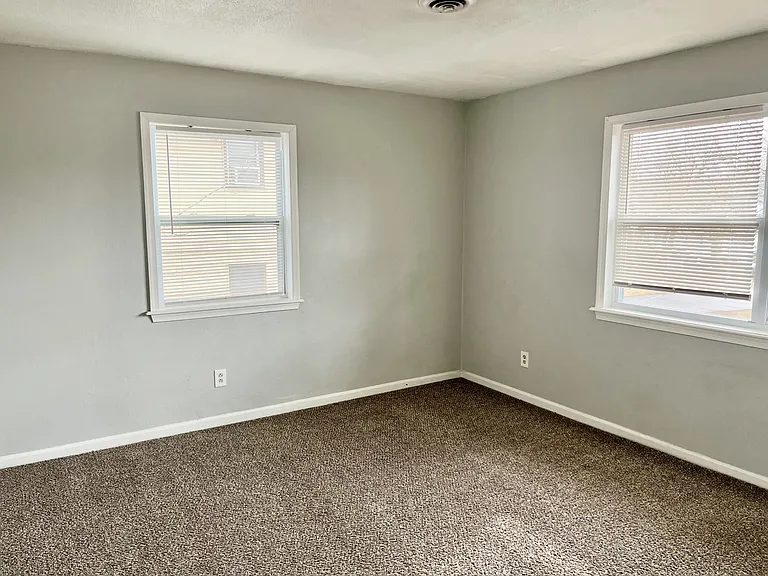 912 Druid Cir — Photo 16