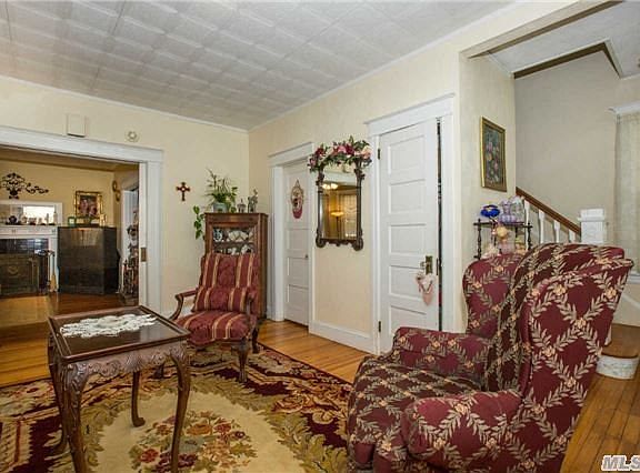 5th image of 50 Garfield Ave