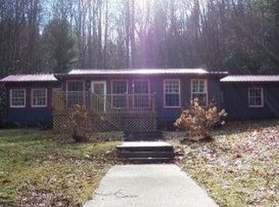 203 E New River Dr, West Jefferson, NC 28694